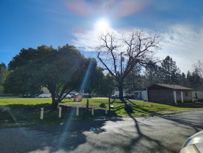 Gold Country Mobile Home & RV Park Picture 3