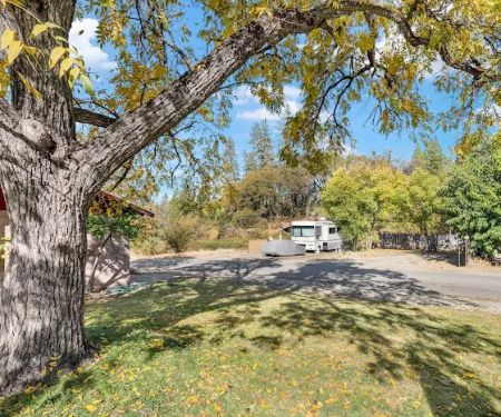 Gold Country Mobile Home & RV Park