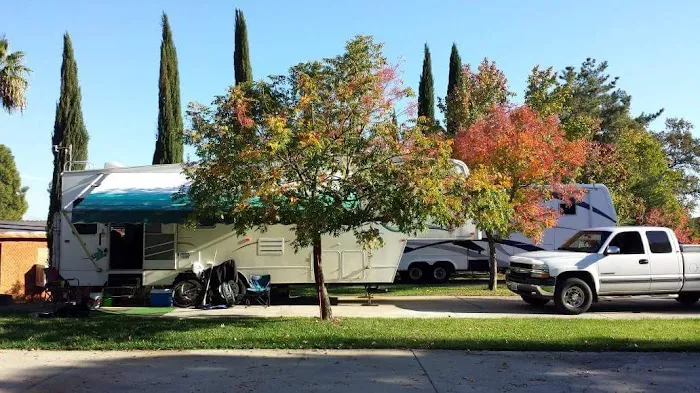 Green Acres RV Park Picture 3