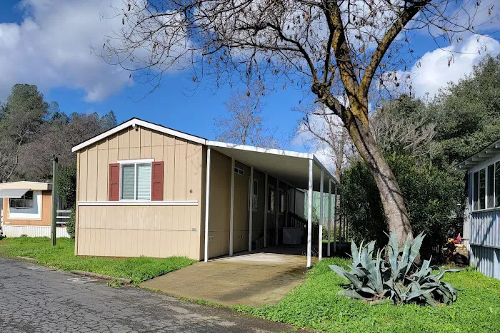 Reddingwood Mobile Home & RV Park Picture 1