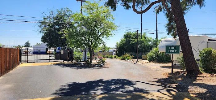 Redding Village Mobile Home Park Picture 5