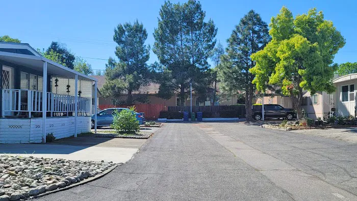 Starlite Mobile Estates Picture 7