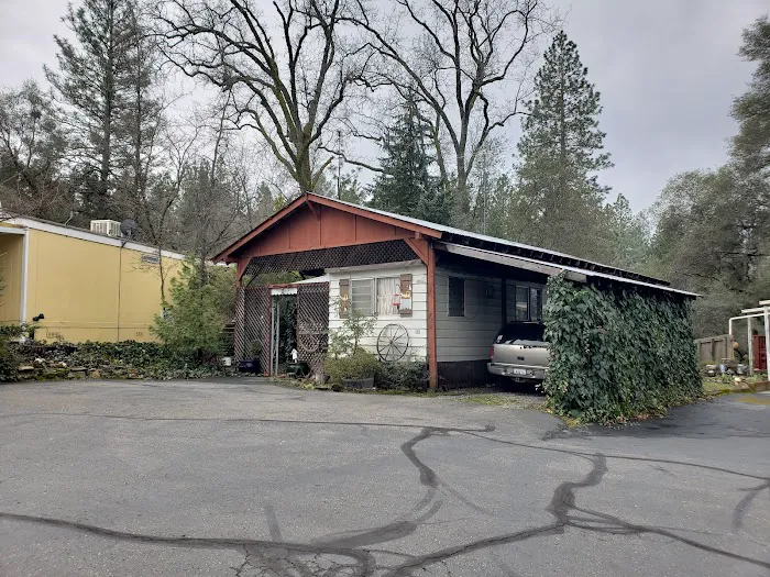 Diamond Manor Mobile Park Picture 4