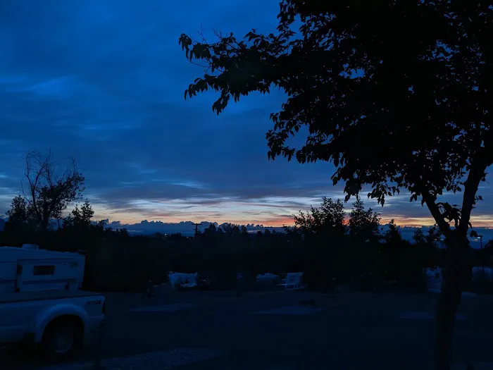 Redding RV Park Picture 1