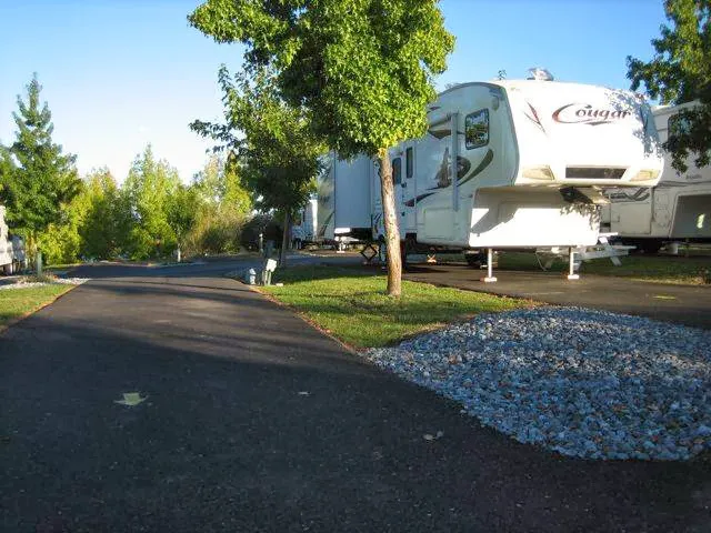 Redding RV Park Picture 6