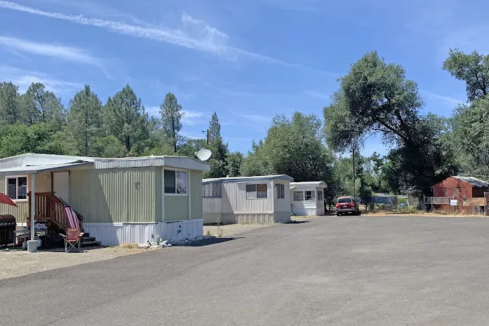 Brookside Redding Mobile Home Park Picture 10