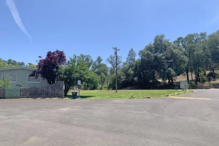 Brookside Redding Mobile Home Park Picture 3