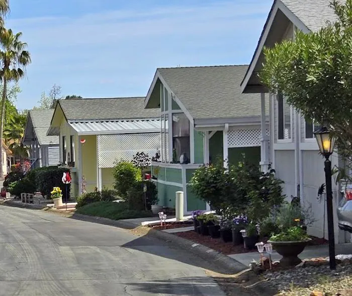 The Redwoods Mobile Home Community Picture 8