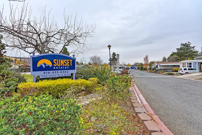 Sunset Estates Picture 4