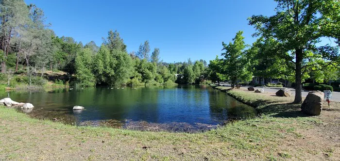 Twin Lakes Mobile Estates Picture 10