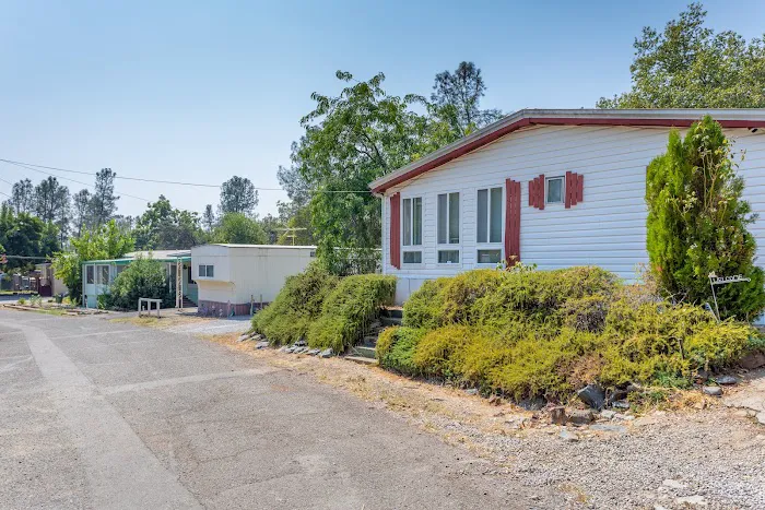 Shasta Lake Mobile Home Park Picture 1