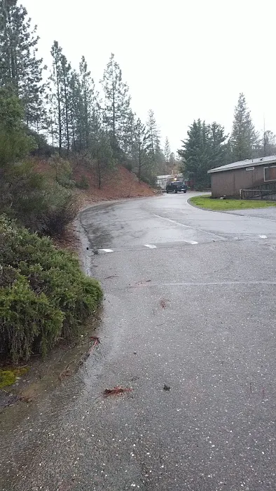 Crystal Caves Mobile Home Park Picture 3