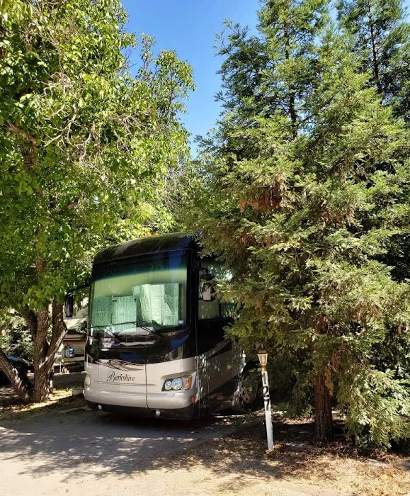 Resthaven Mobile Home Park Picture 3