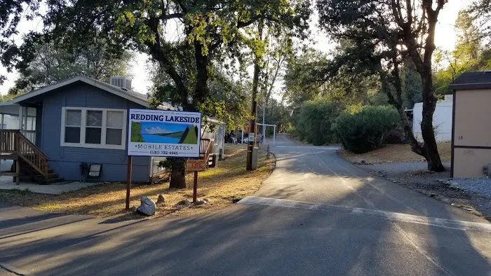 Redding Lakeside Mobile Estates Picture 9