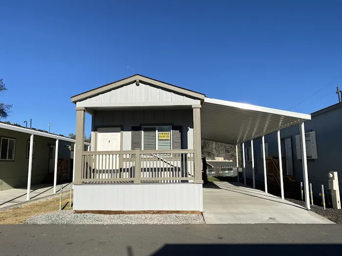 Mountain Gate Mobile Home Park Picture 4