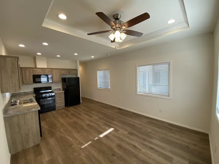 Mountain Gate Mobile Home Park Picture 8