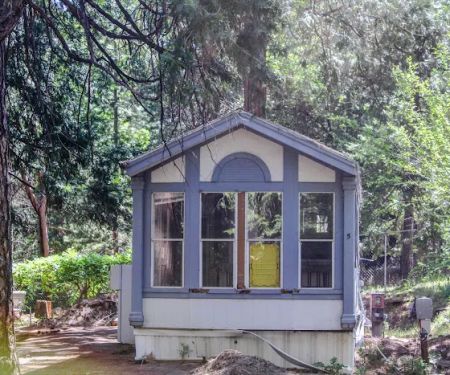 Buckhorn Mobile Home Park
