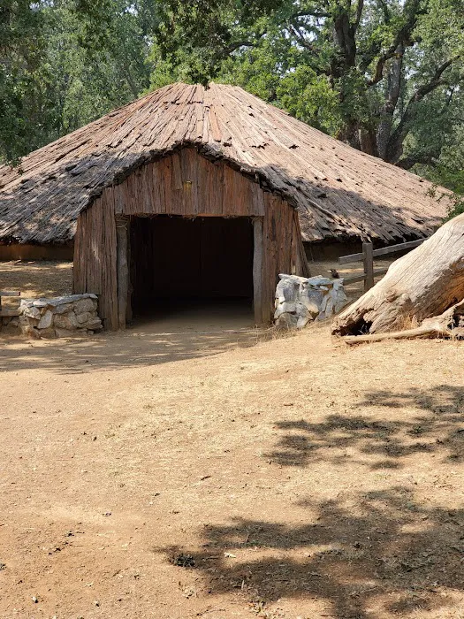 Chaw Se' Roundhouse Picture 3