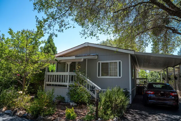 Columbia Sky Mobile Home Estates Picture 8