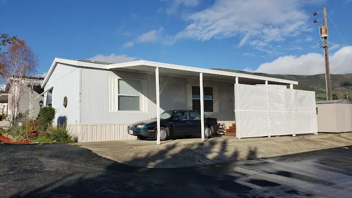 Colonial Manor Mobile Park Picture 2