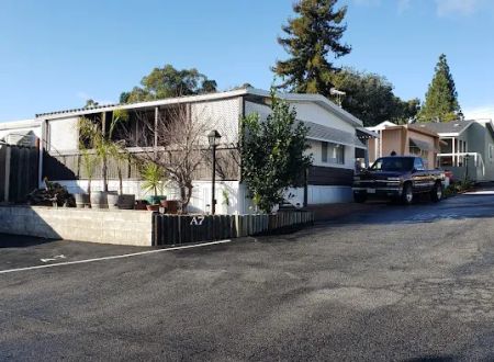 Colonial Manor Mobile Park