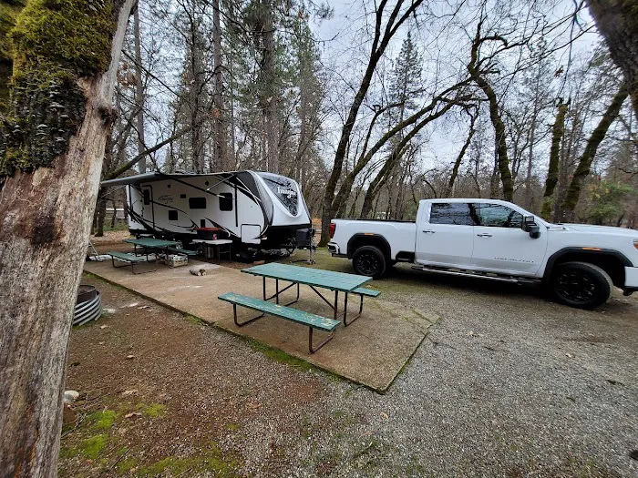Antlers Resort and RV park Picture 3