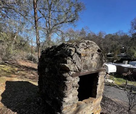 Twin Pines Mobilehome Park