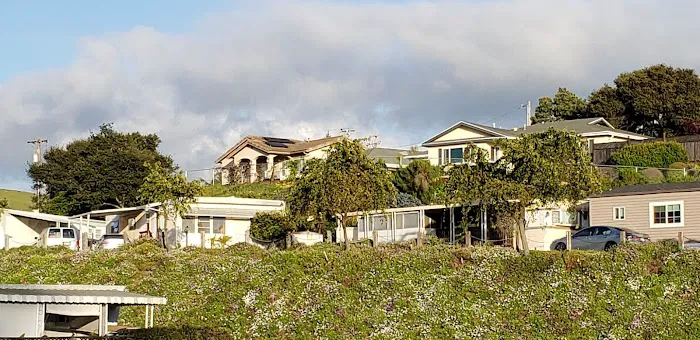 Vagabond Mobile Home Park Picture 3