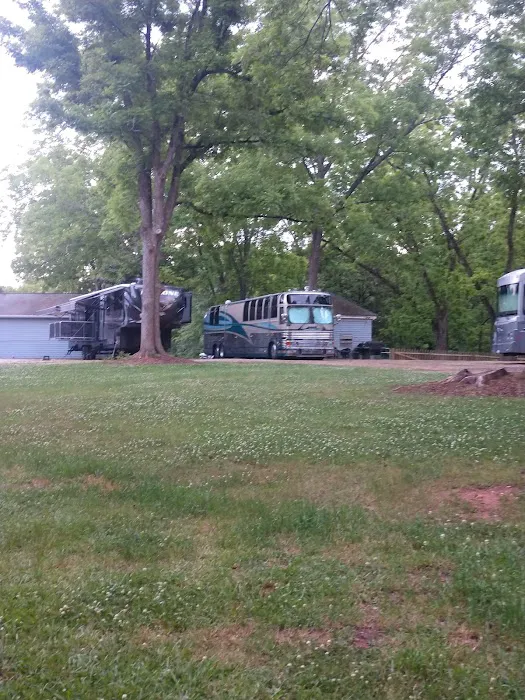 Nutty Acres Micro Rv Park Club Picture 3