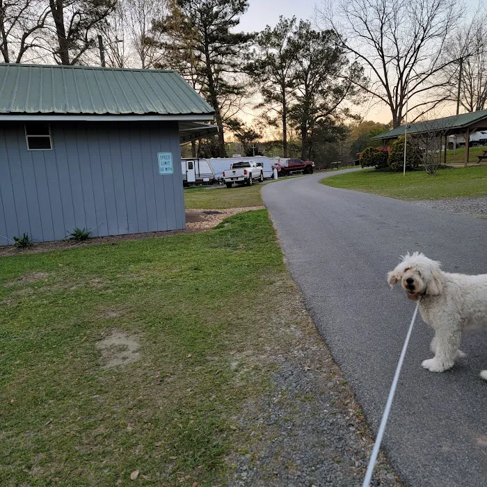 L & D RV Park Picture 6