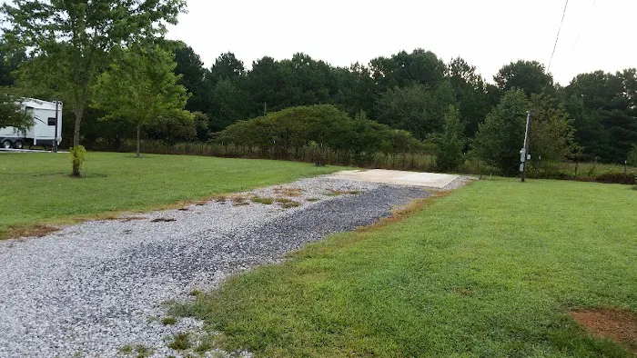 Ferry Rd RV Park Picture 9