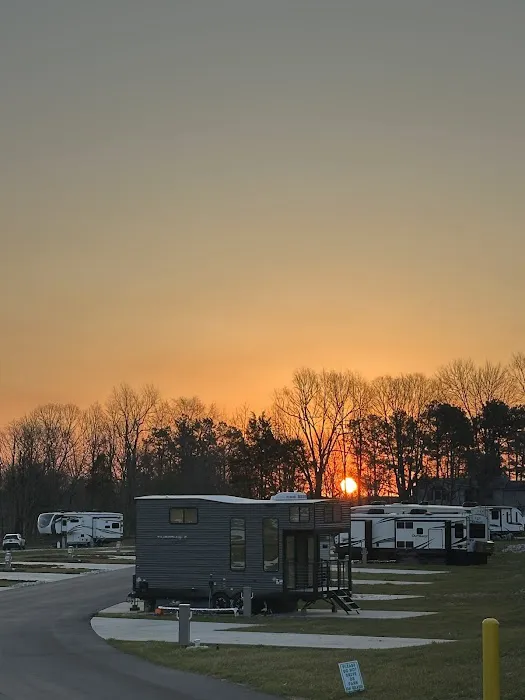 ETown RV Park Picture 2