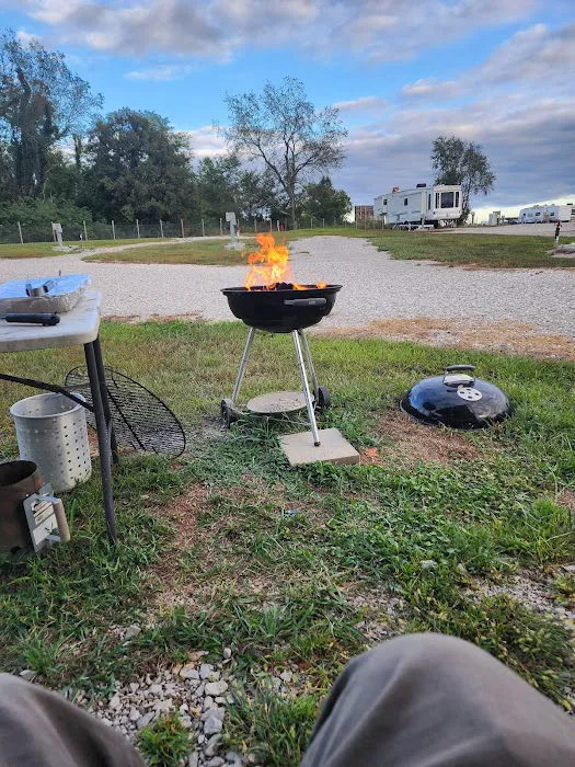 Dino Valley RV Park Picture 6