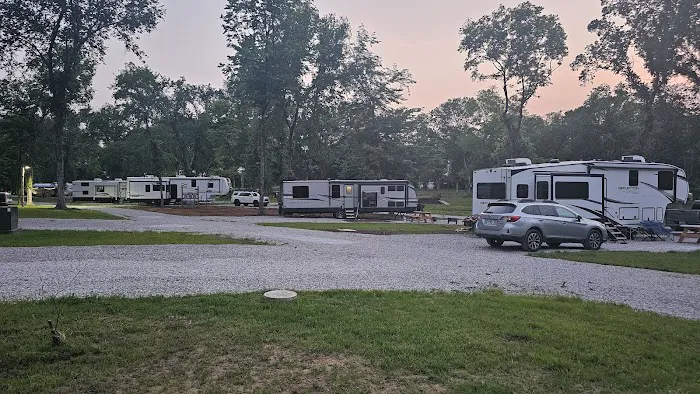 Happy Trails RV Park Picture 6
