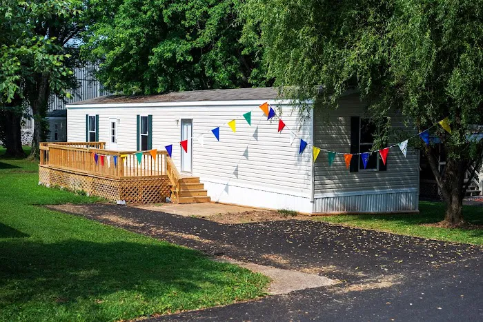 Hamilton Pointe Mobile Home Park Picture 9