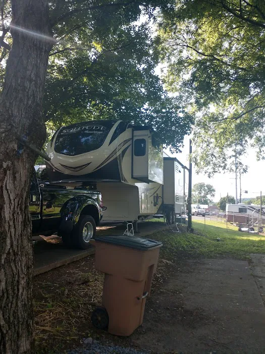 Trinity RV Park Picture 8