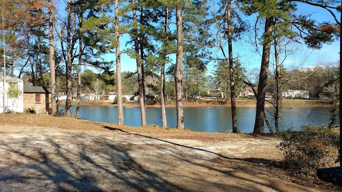 Lakeshore Mobile Home Park Picture 1