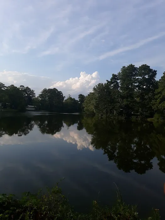 Lakeshore Mobile Home Park Picture 5