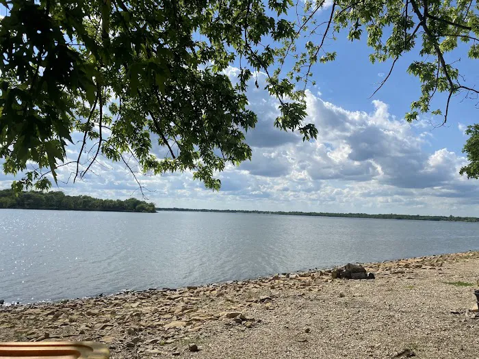 Arrow Rock Park Campground Picture 10