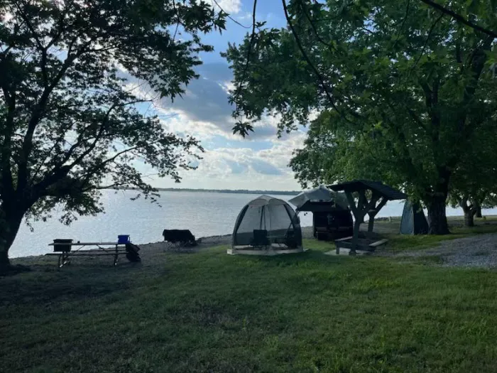 Arrow Rock Park Campground Picture 6