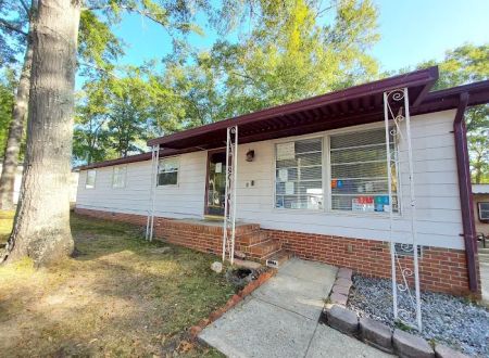 Laurel Manor Mobile Home Community