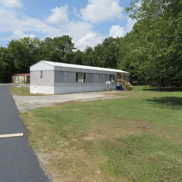 Lenlock Mobile Home Park Picture 4
