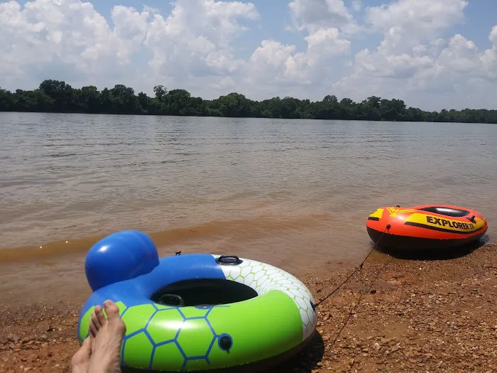Drop Anchor RV Park Picture 6