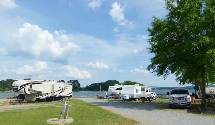 Lakeside Landing RV Park & Marina Picture 7