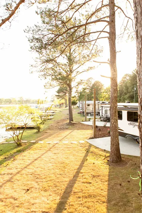 Riverbay Resort Picture 7