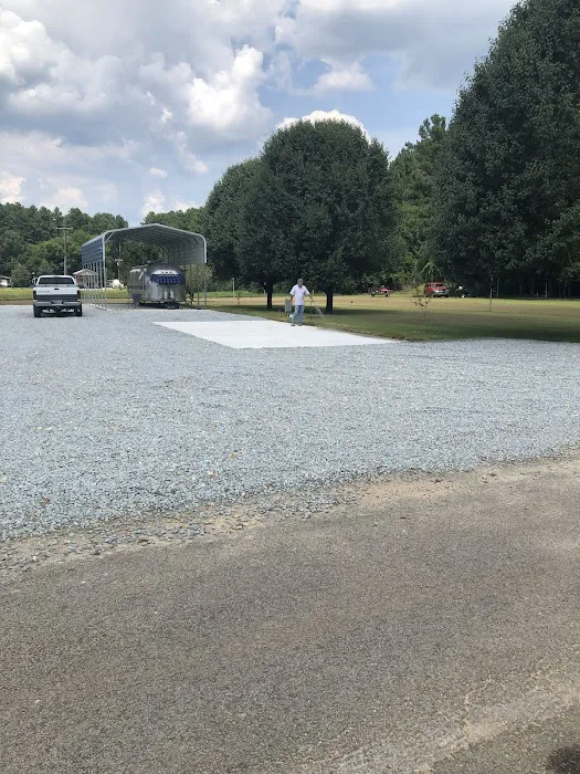 Journey's Inn RV Park Picture 2