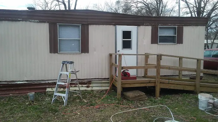 J & B Mobile Home Park Picture 2