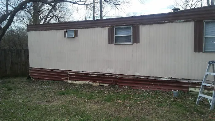 J & B Mobile Home Park Picture 3