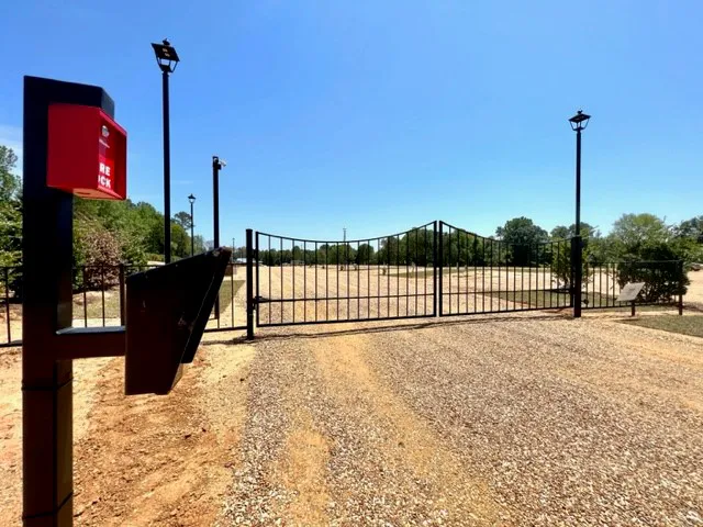 Thornhill Ridge RV Community Picture 4