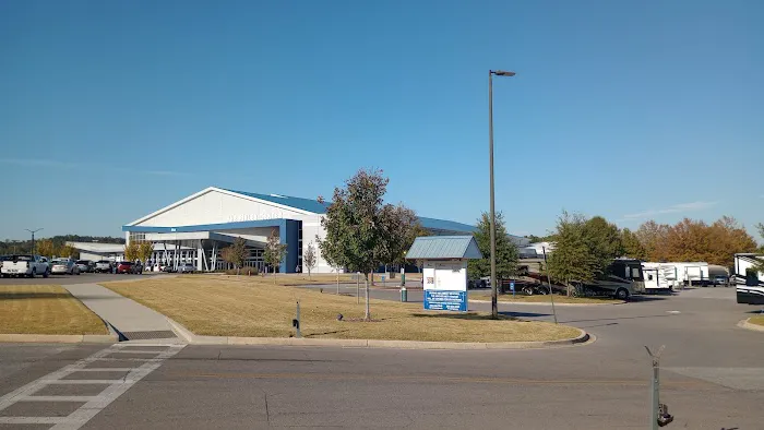 Hoover Met Complex RV Park Picture 7